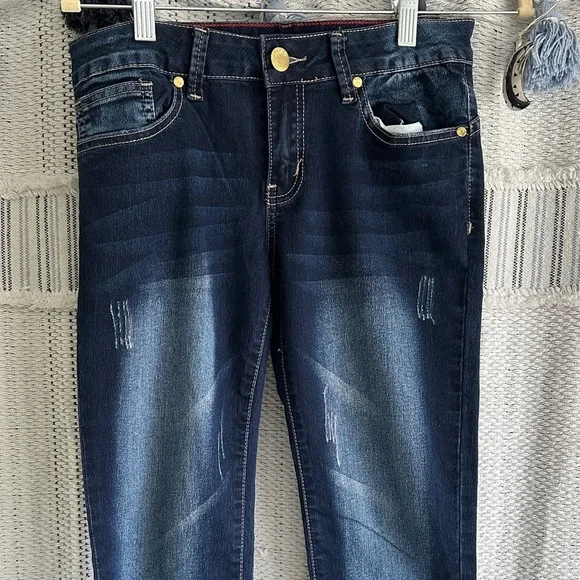 🌸VIP Distressed Jeggings - Picture 2 of 8